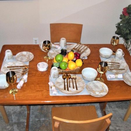 Two Bedrooms Apartment Manage And Supervise By Host Endless Features Amenities Dishwasher Washer Dryer Best Wifi Internet Services By Verizon Fios 960 Upload 960 Download Bi Monthly Free Housekeeping Services Huge 10000 Square Footage New York Bagian luar foto