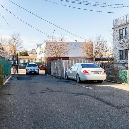 Two Bedrooms Apartment Manage And Supervise By Host Endless Features Amenities Dishwasher Washer Dryer Best Wifi Internet Services By Verizon Fios 960 Upload 960 Download Bi Monthly Free Housekeeping Services Huge 10000 Square Footage New York Bagian luar foto