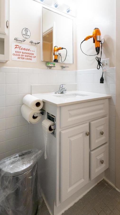 Two Bedrooms Apartment Manage And Supervise By Host Endless Features Amenities Dishwasher Washer Dryer Best Wifi Internet Services By Verizon Fios 960 Upload 960 Download Bi Monthly Free Housekeeping Services Huge 10000 Square Footage New York Bagian luar foto