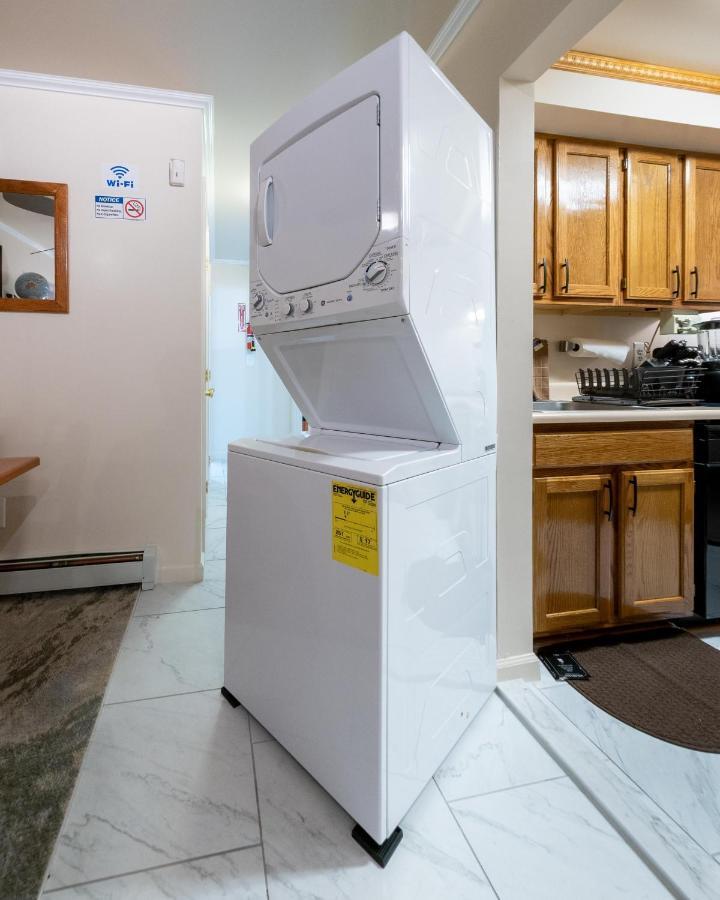 Two Bedrooms Apartment Manage And Supervise By Host Endless Features Amenities Dishwasher Washer Dryer Best Wifi Internet Services By Verizon Fios 960 Upload 960 Download Bi Monthly Free Housekeeping Services Huge 10000 Square Footage New York Bagian luar foto