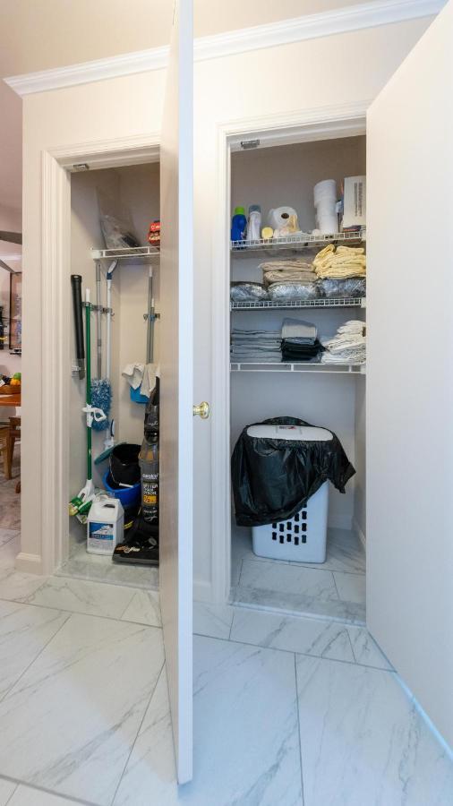 Two Bedrooms Apartment Manage And Supervise By Host Endless Features Amenities Dishwasher Washer Dryer Best Wifi Internet Services By Verizon Fios 960 Upload 960 Download Bi Monthly Free Housekeeping Services Huge 10000 Square Footage New York Bagian luar foto