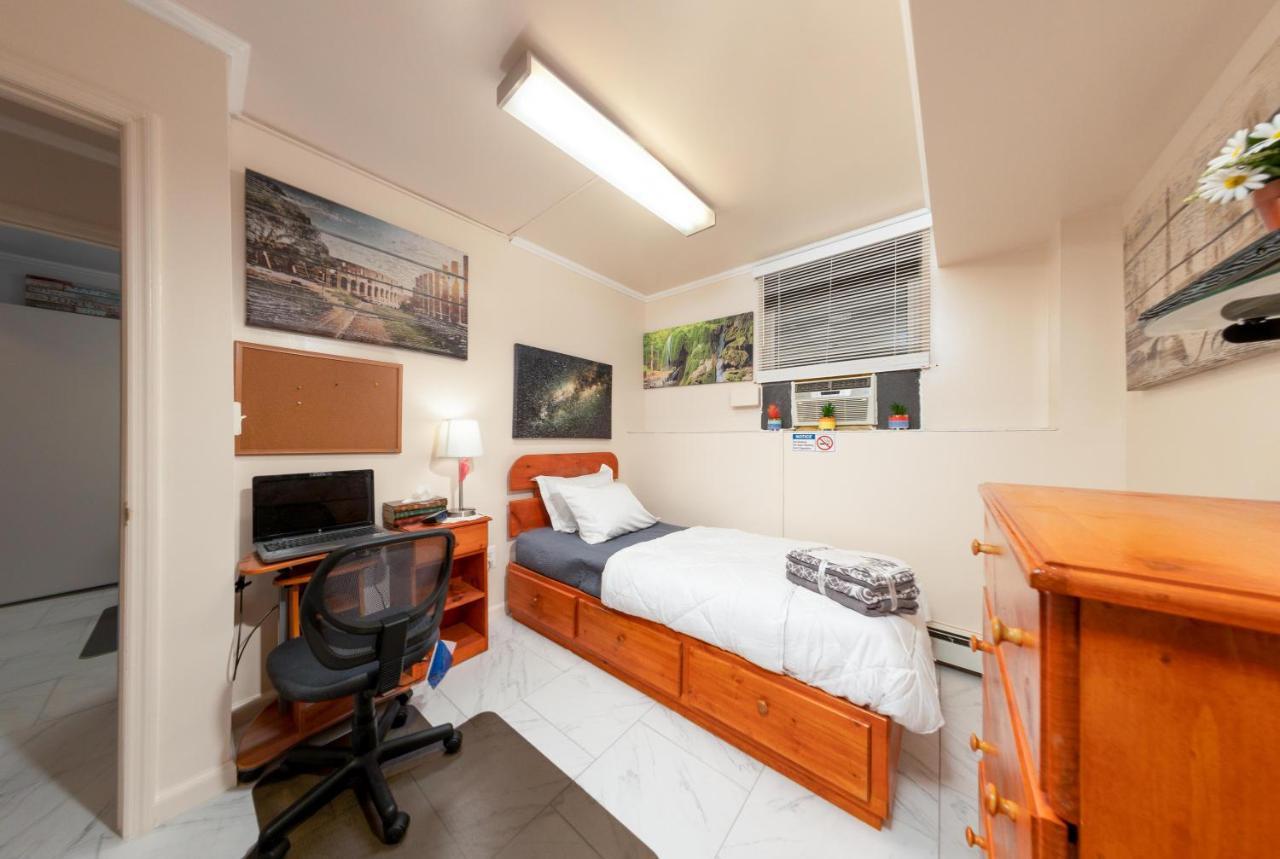 Two Bedrooms Apartment Manage And Supervise By Host Endless Features Amenities Dishwasher Washer Dryer Best Wifi Internet Services By Verizon Fios 960 Upload 960 Download Bi Monthly Free Housekeeping Services Huge 10000 Square Footage New York Bagian luar foto